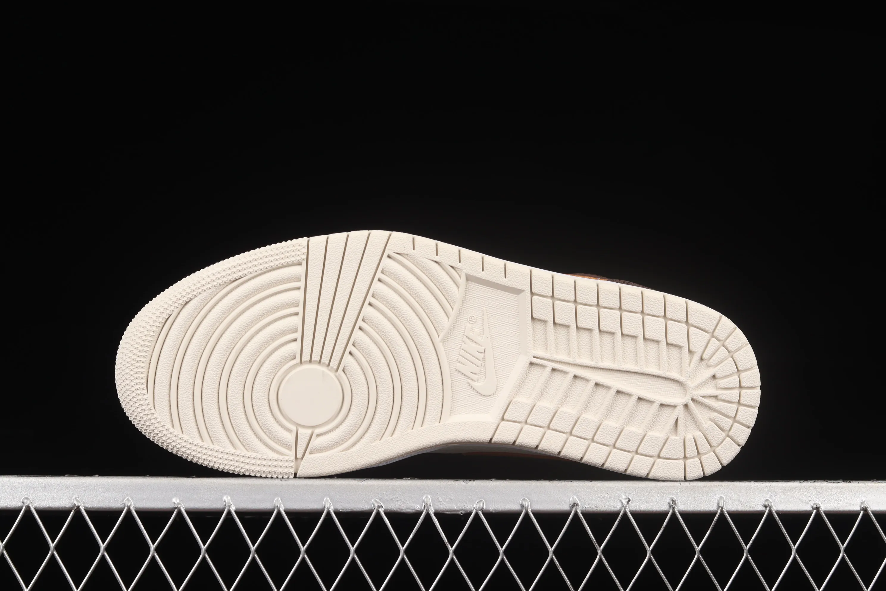 All categories Air Jordan Jordan series basketball shoes Air Jordan 1 Mid Air Jordan 1 Mid AJ1 Joe 1 meter brown mid-top retro basketball shoes DO6699-200